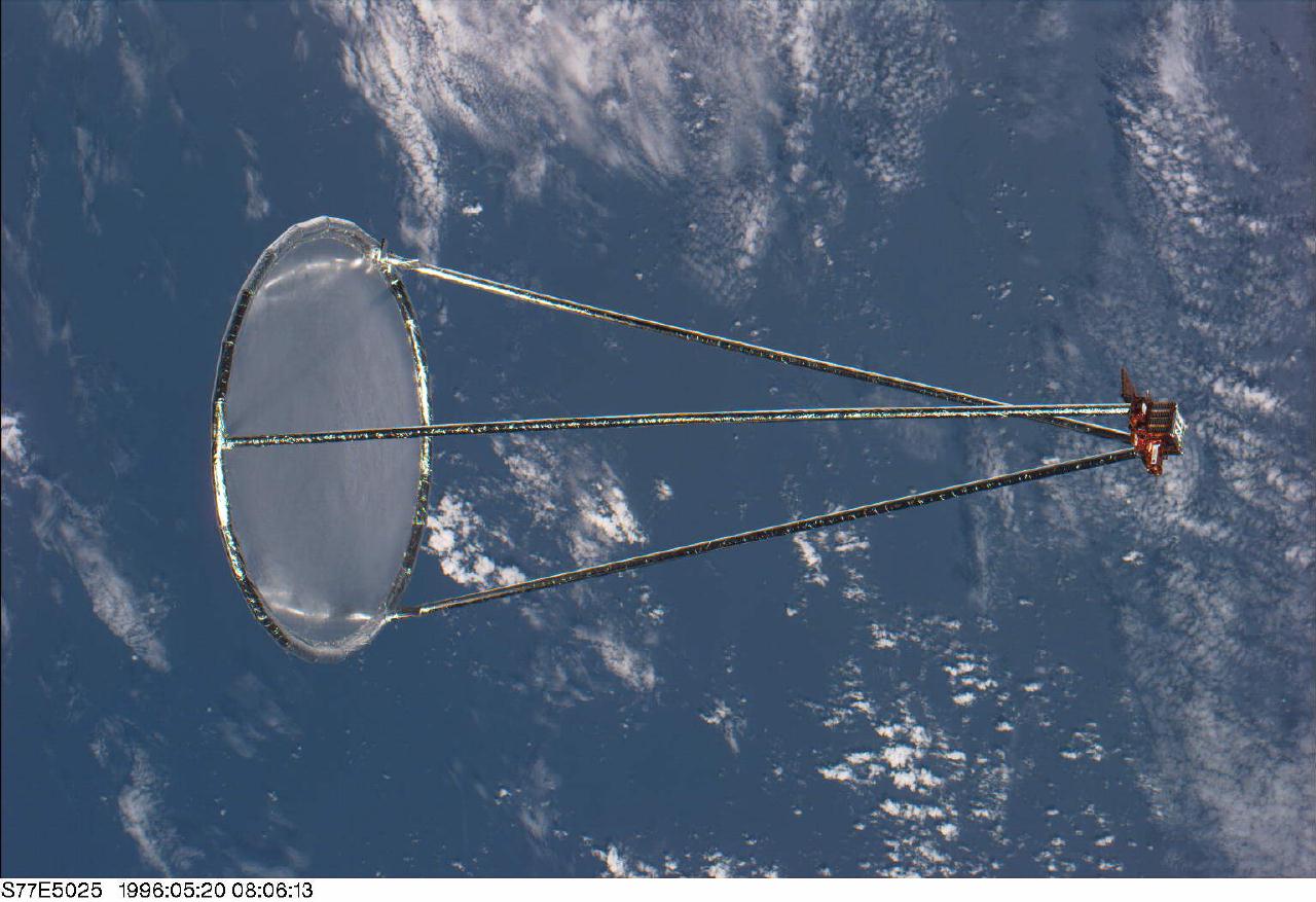 APOD: 1996 May 25 – The Shuttle Launches an Inflatable Antenna