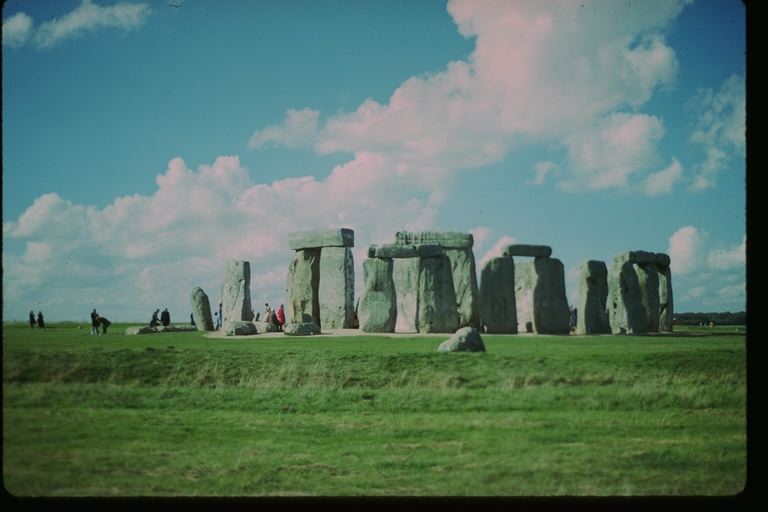 APOD: 1997 December 17 – Stonehenge: Ancient Monument to the Sun