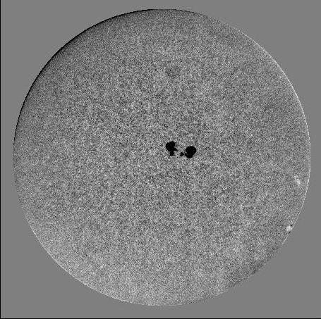 APOD: 1997 January 08 – Grey Sun Seething