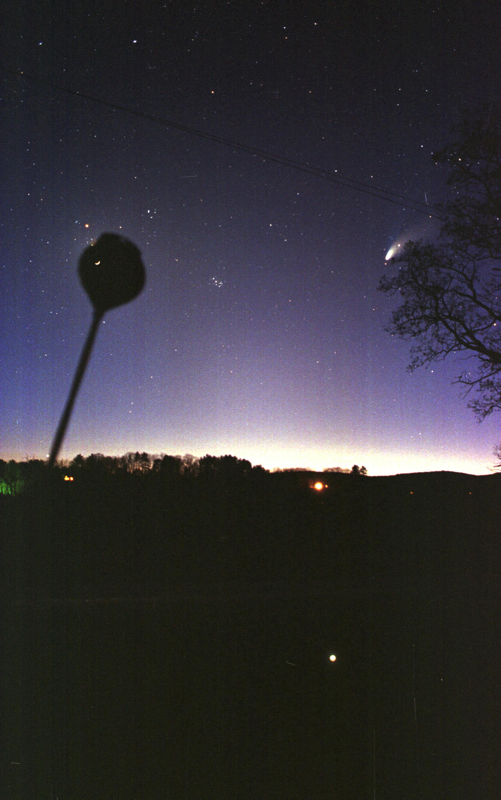 APOD: 1997 July 23 – A Hale-Bopp Triple Crown