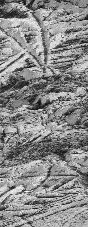 APOD: 1998 March 03 – 560 Kilometers Above Europa