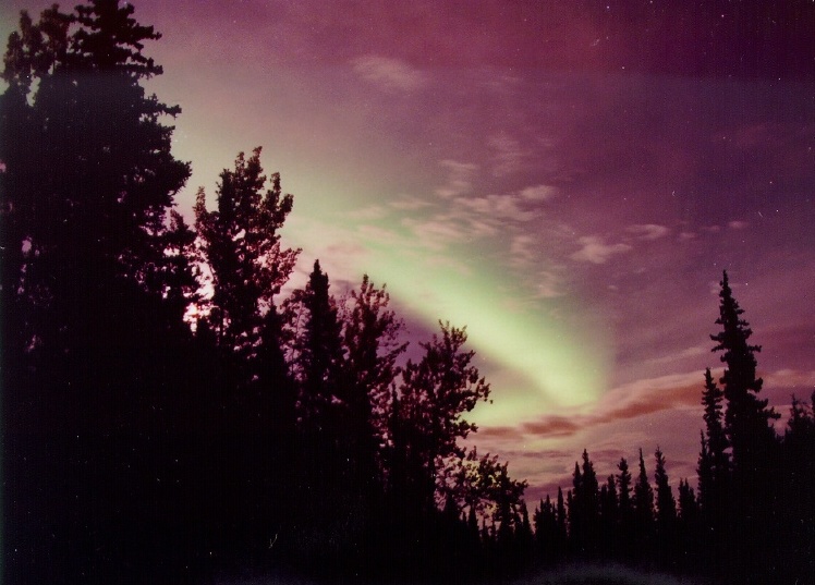 APOD: 1998 May 05 – Aurora at Midnight