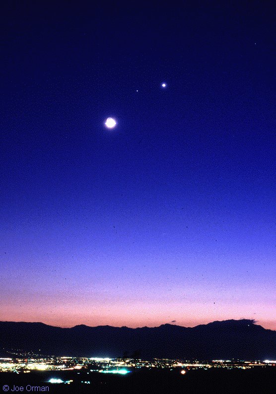 APOD: 1999 April 18 – Moon Over California