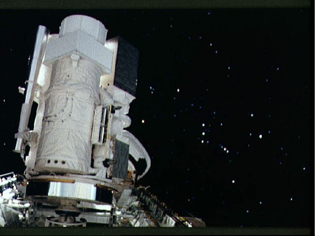 Astro 1 In Orbit — APOD for 1999-02-20