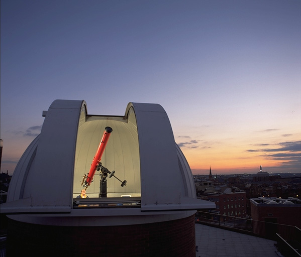 APOD: 1999 January 14 – Crosby Ramsey Memorial Observatory Refractor