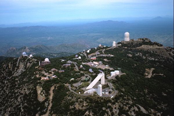 APOD: 1999 January 18 – Kitt Peak National Observatory