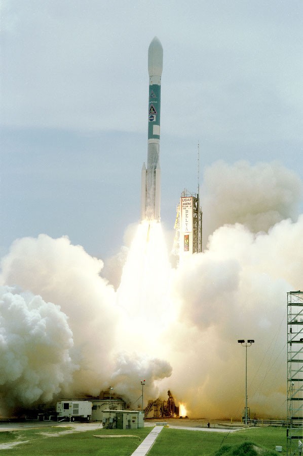 A Delta Rocket Launches — APOD for 1999-07-12