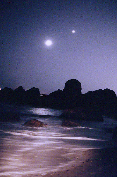 APOD: 1999 May 18 – A Laguna Triangle