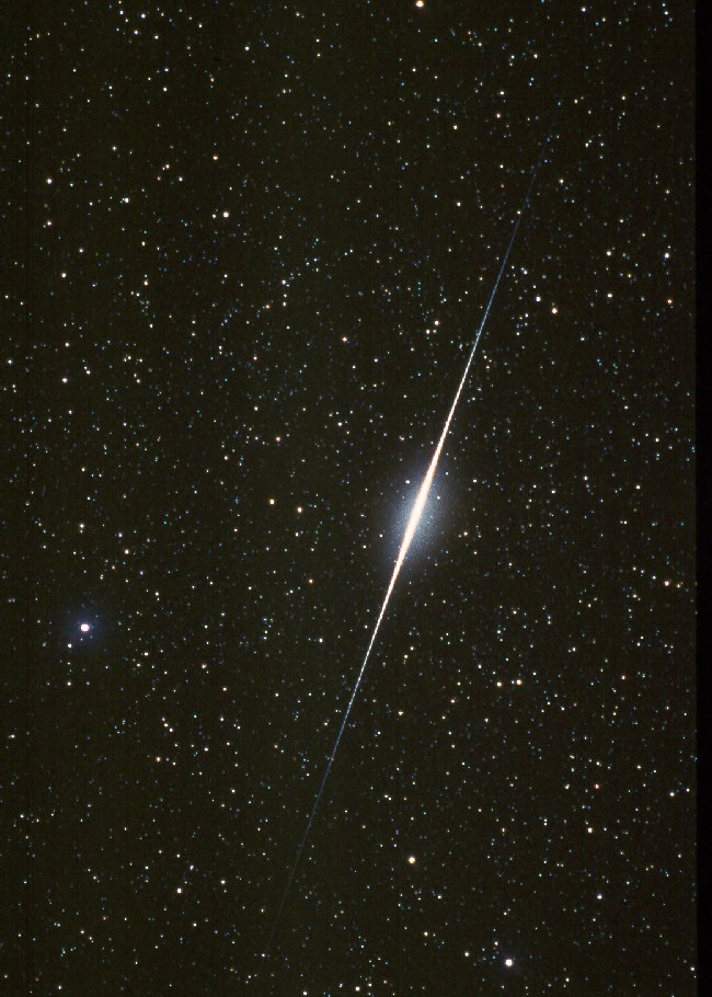 Iridium 52: Not A Meteor — APOD for 1999-10-22