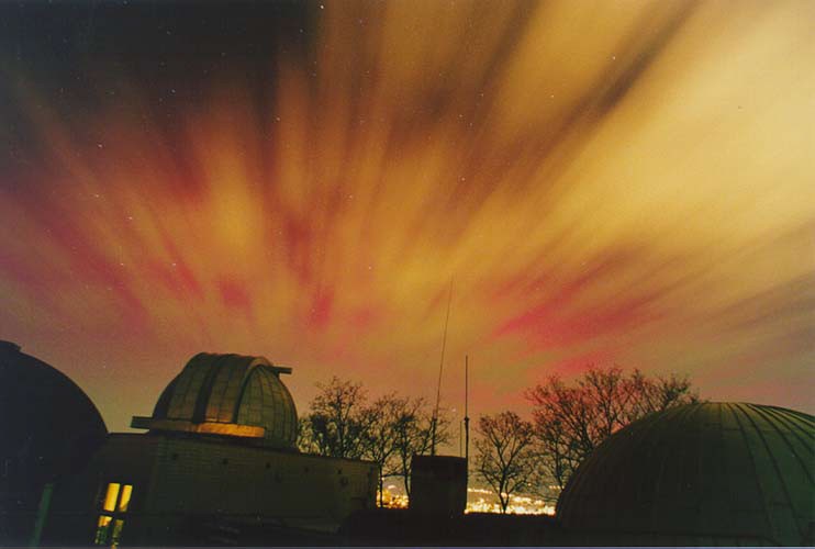 Aurora in Red and Yellow — APOD for 2000-04-10