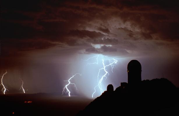 APOD: 2000 July 17 – Lightning on Earth