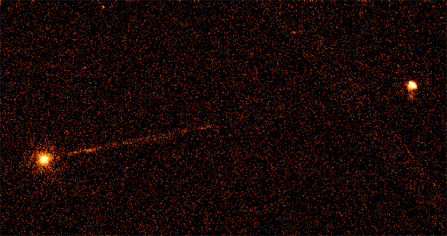 APOD: 2000 June 19 – The Long Jet of Pictor A