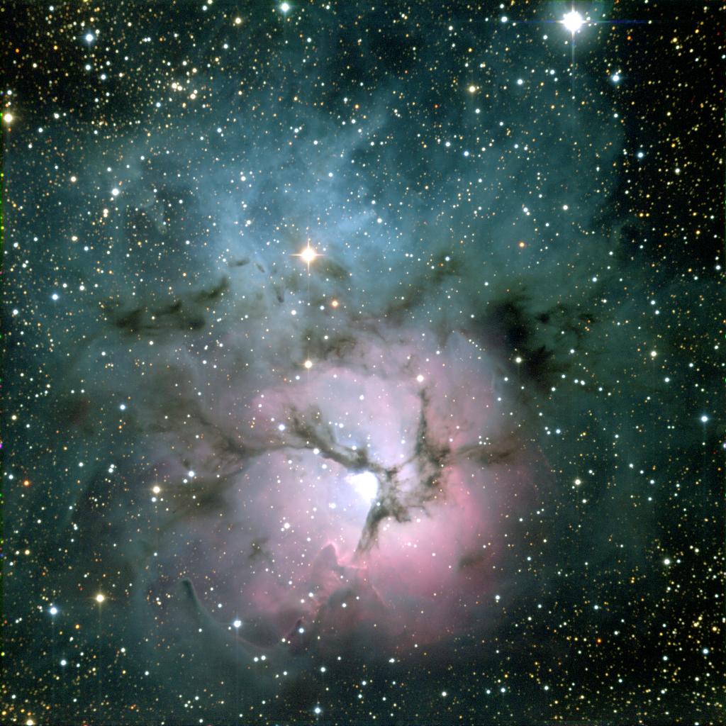 APOD: 2000 March 28 – M20: The Trifid Nebula