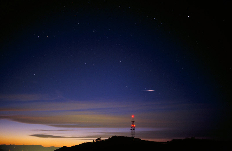 APOD: 2000 May 02 – An Iridium Flash Sunset