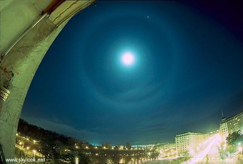 APOD: 2000 May 15 – A Halo Around the Moon