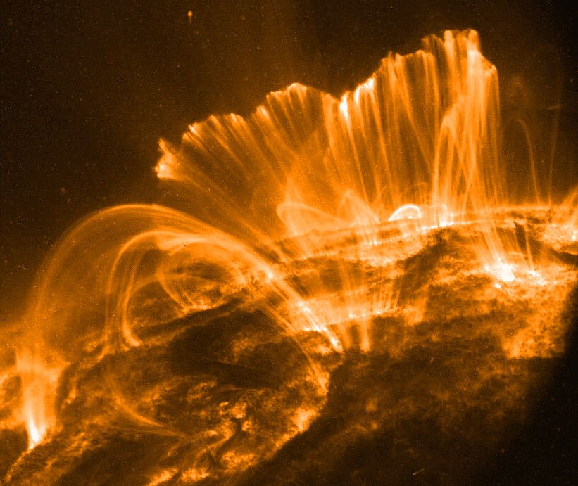 APOD: 2000 November 15 – Coronal Rain, Solar Storm