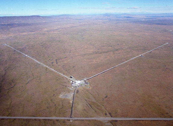 APOD: 2000 October 30 – A Step Toward Gravitational Wave Detection