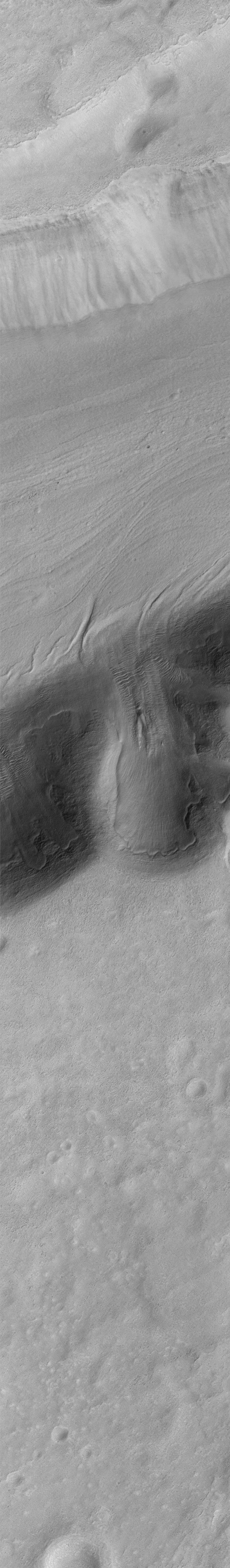 APOD: 2001 August 1 – Young Martian Terrain