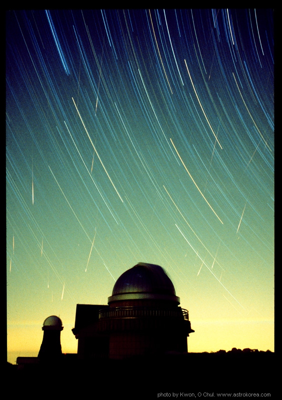 APOD: 2001 December 12 – Leonids Over Korean Observatory