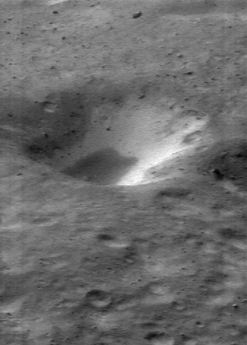 APOD: 2001 January 22 – A Two Toned Crater on Asteroid Eros