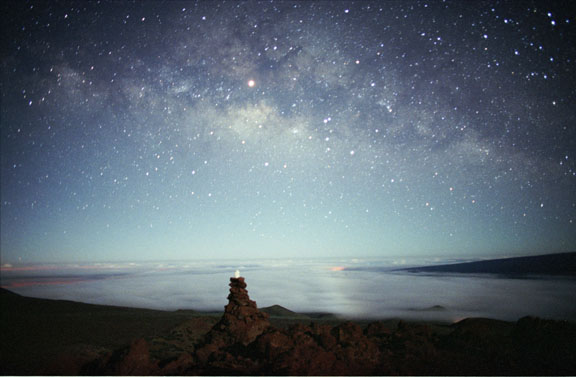 APOD: 2001 June 27 – Moonlight, Mars and Milky Way