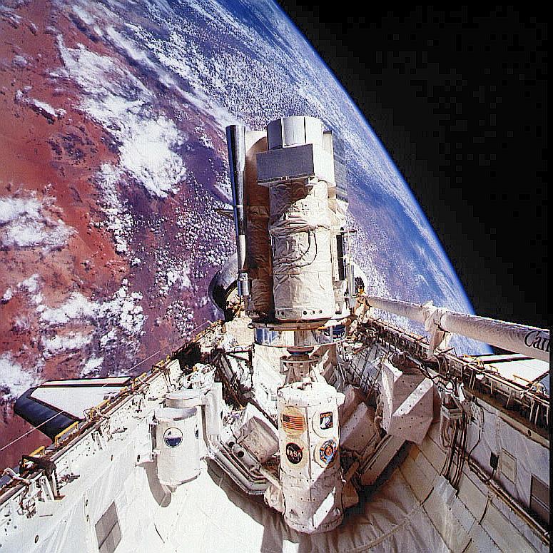 APOD: 2001 March 17 – Astro 2 In Orbit