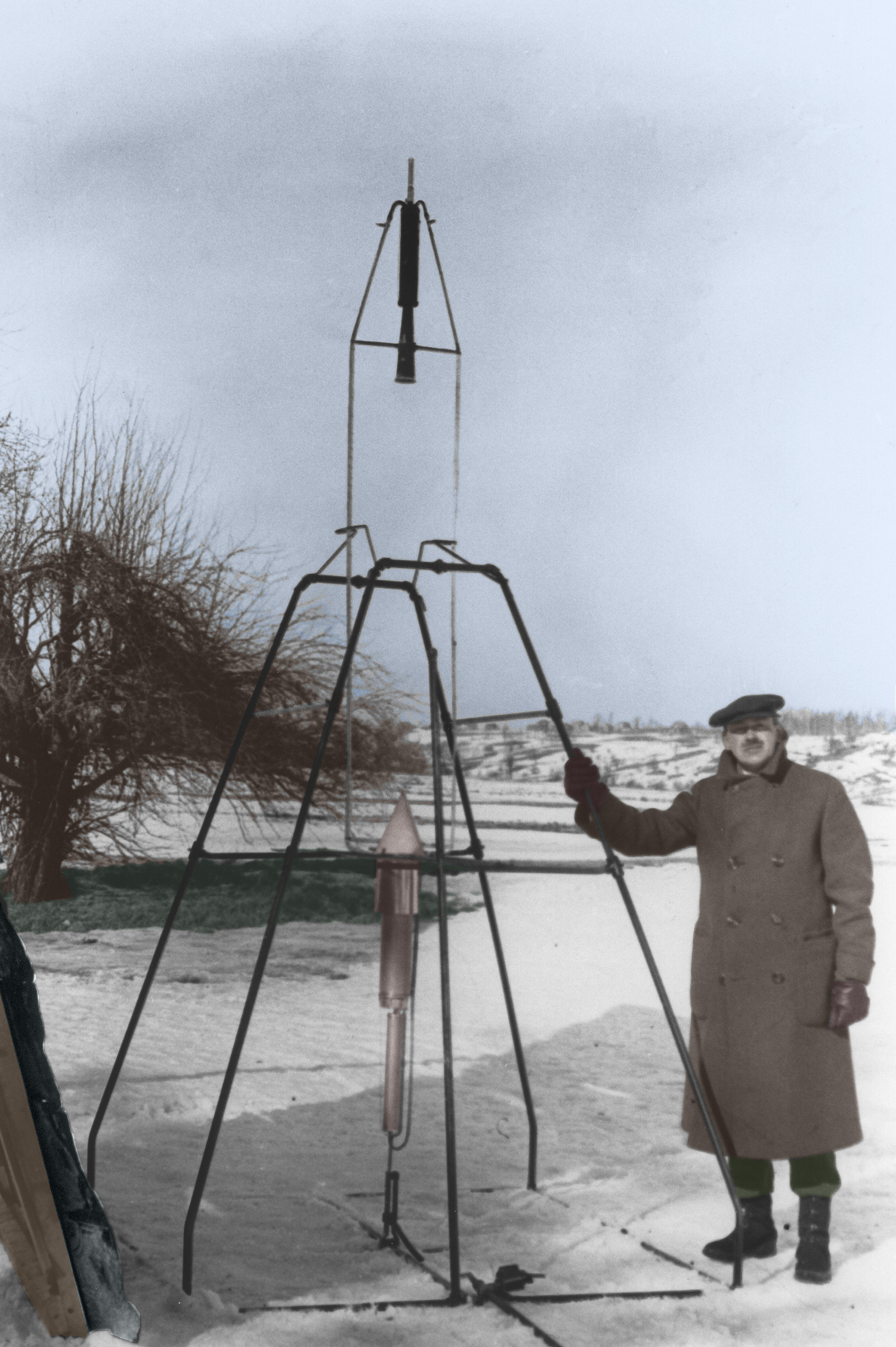 APOD: 2001 March 16 – Rockets and Robert Goddard