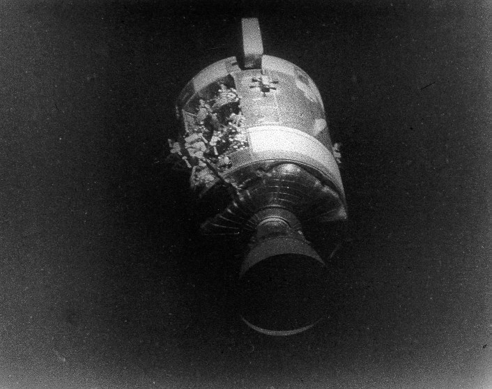 APOD: 2001 May 19 – Damage to Apollo 13