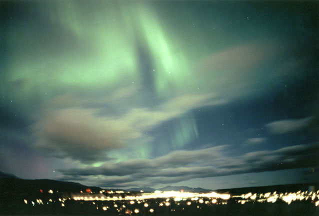 APOD: 2001 October 8 – A Yukon Aurora