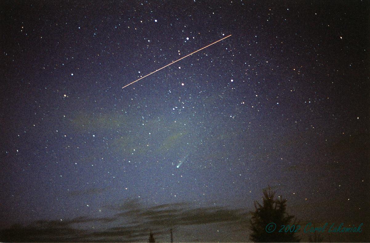 APOD: 2002 April 26 – Comet Ikeya-Zhang Meets The ISS