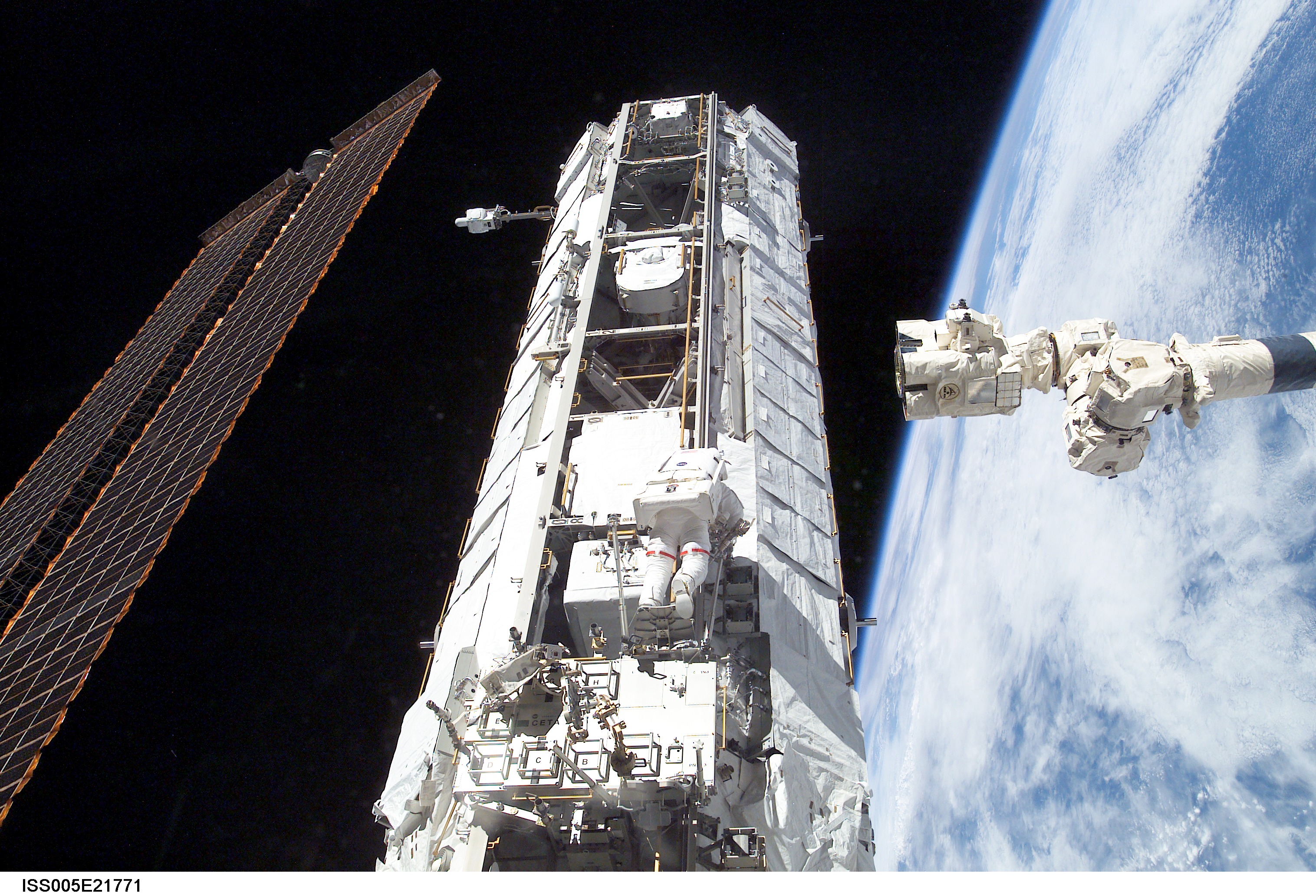 APOD: 2002 December 17 – Beefing Up the International Space Station