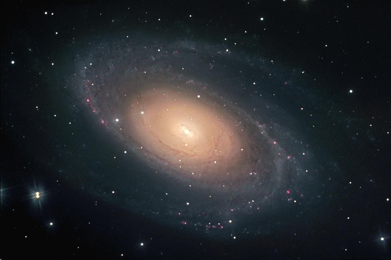 APOD: 2002 June 20 – Bright Galaxy M81