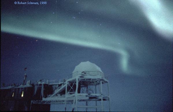APOD: 2002 March 20 – Aurora Over Antarctica