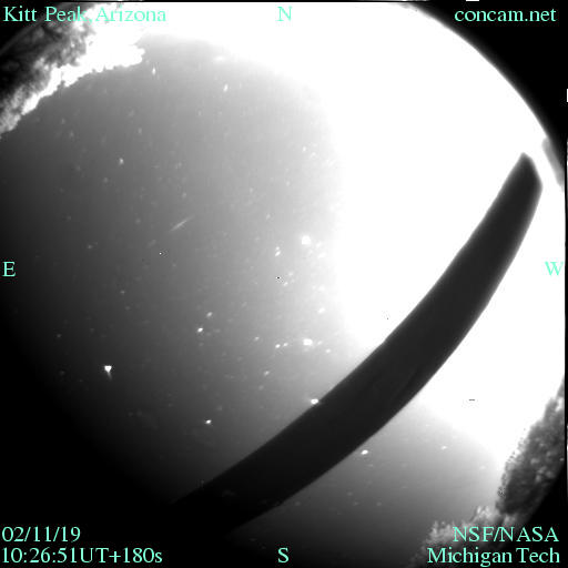 APOD: 2002 November 19 – A Kitt Peak Leonid at 1026 UT