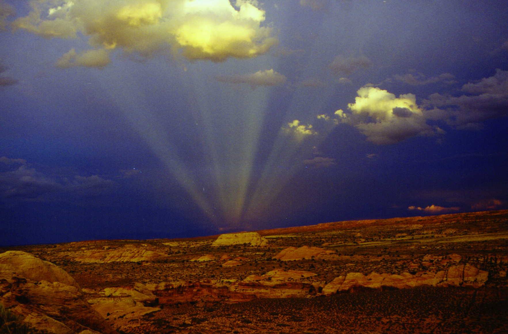 APOD: 2003 February 26 – Anticrepuscular Rays Over Horseshoe Canyon