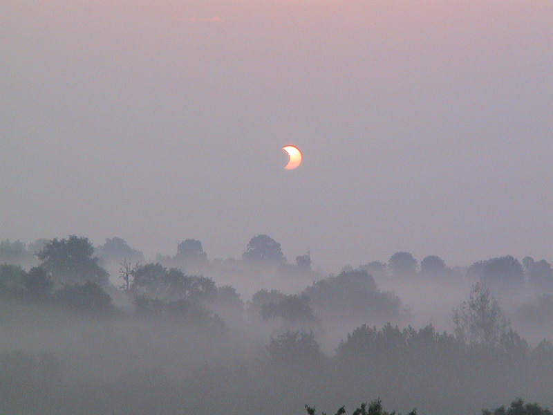 APOD: 2003 June 4 – Eclipse in the Mist