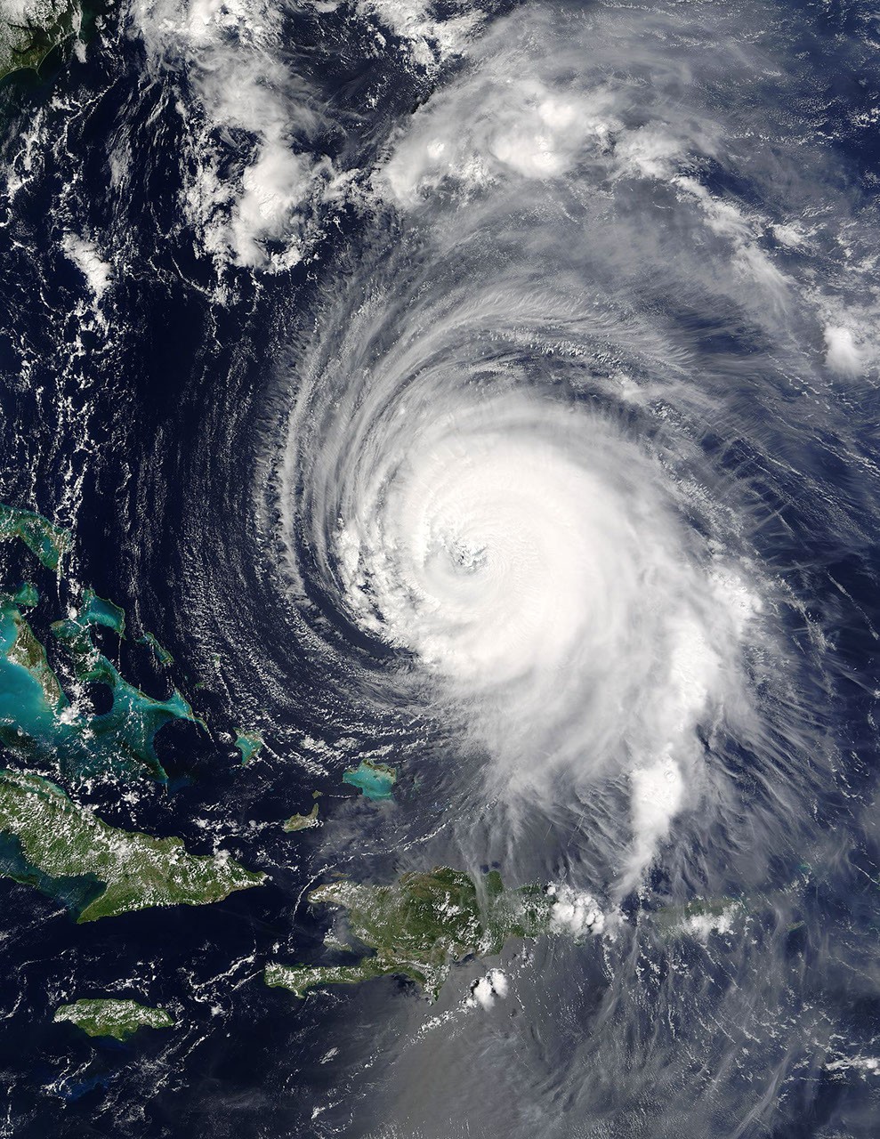 Hurricane Isabel Approaches — APOD for 2003-09-16