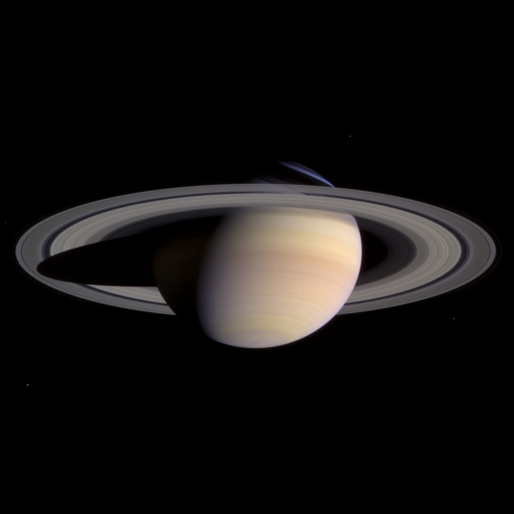 APOD: 2004 April 30 – Eyeful of Saturn