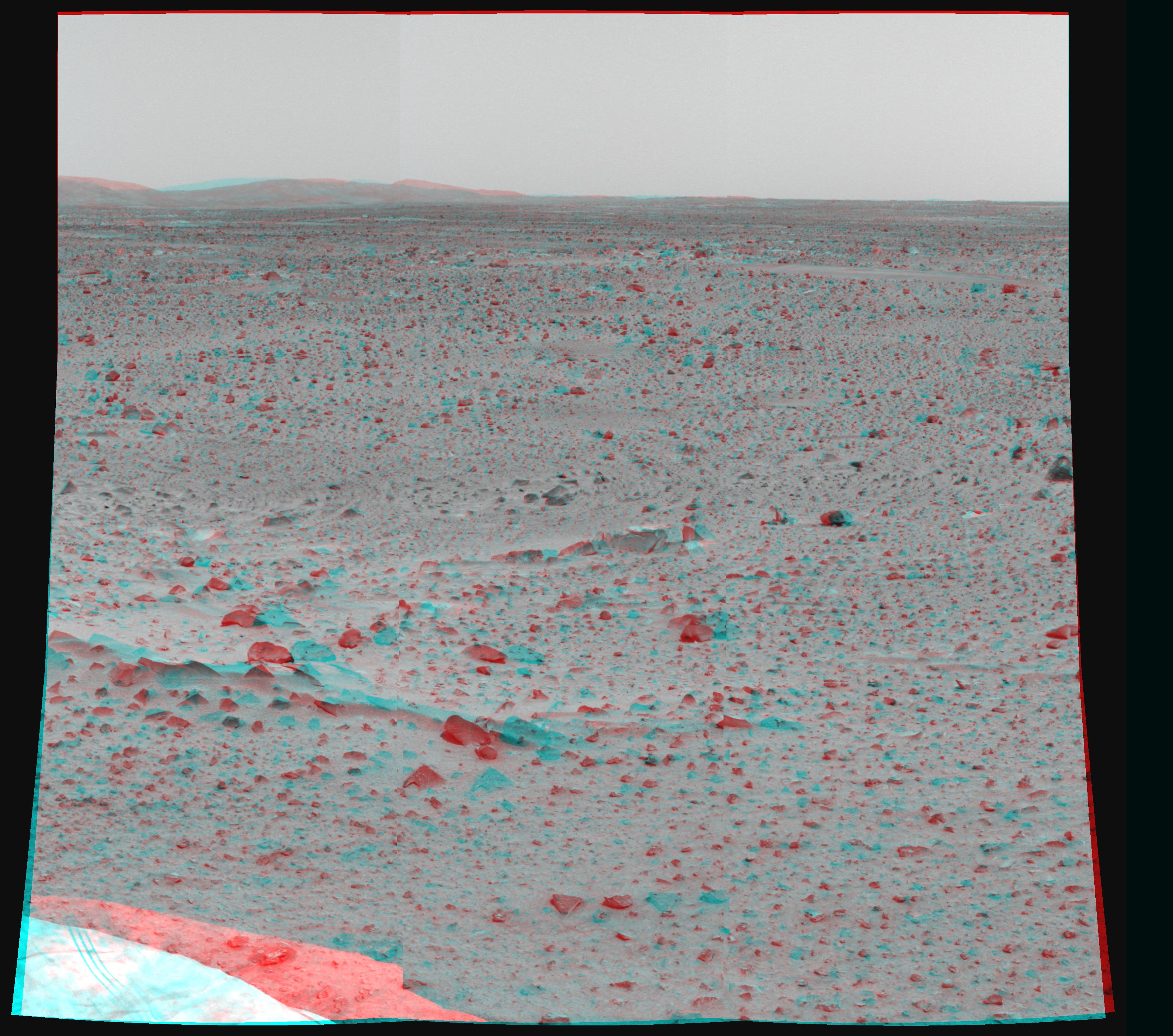 APOD: 2004 January 8 – The Hills of Mars