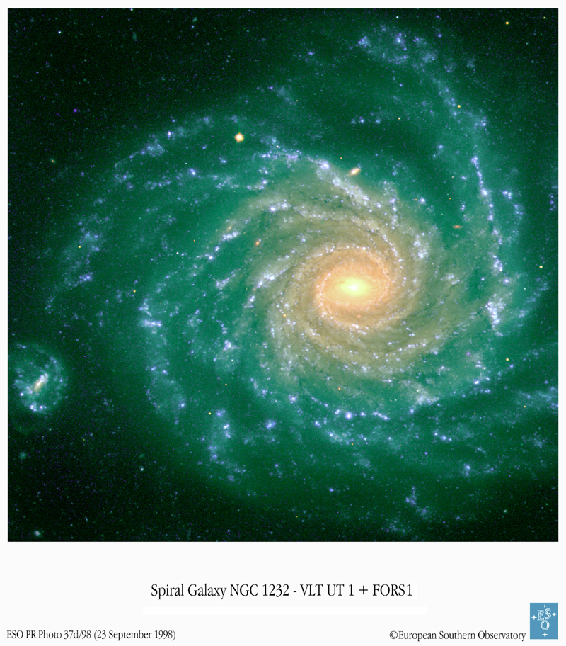 APOD: 2004 January 25 – Spiral Galaxy NGC 1232