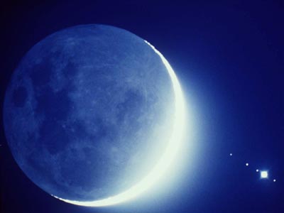 APOD: 2004 July 31 – Tonight: A Blue Moon
