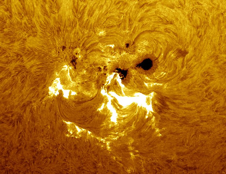 APOD: 2004 July 26 – A Large Active Region Crosses the Sun
