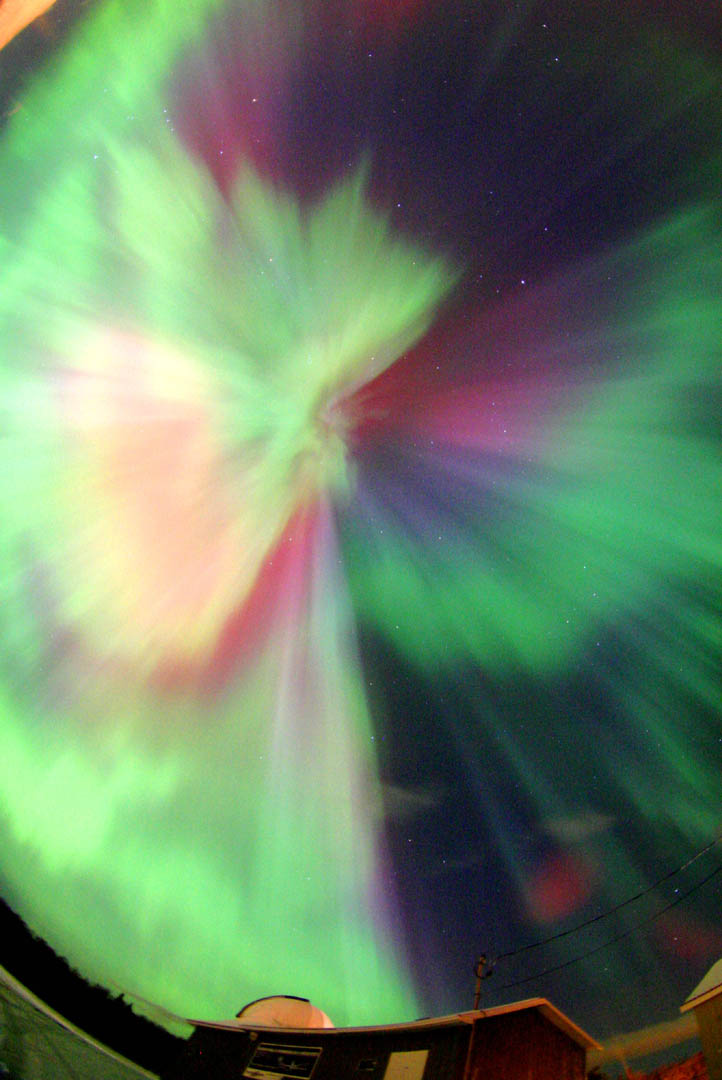 APOD: 2004 November 9 – A Full Sky Multicolored Auroral Corona
