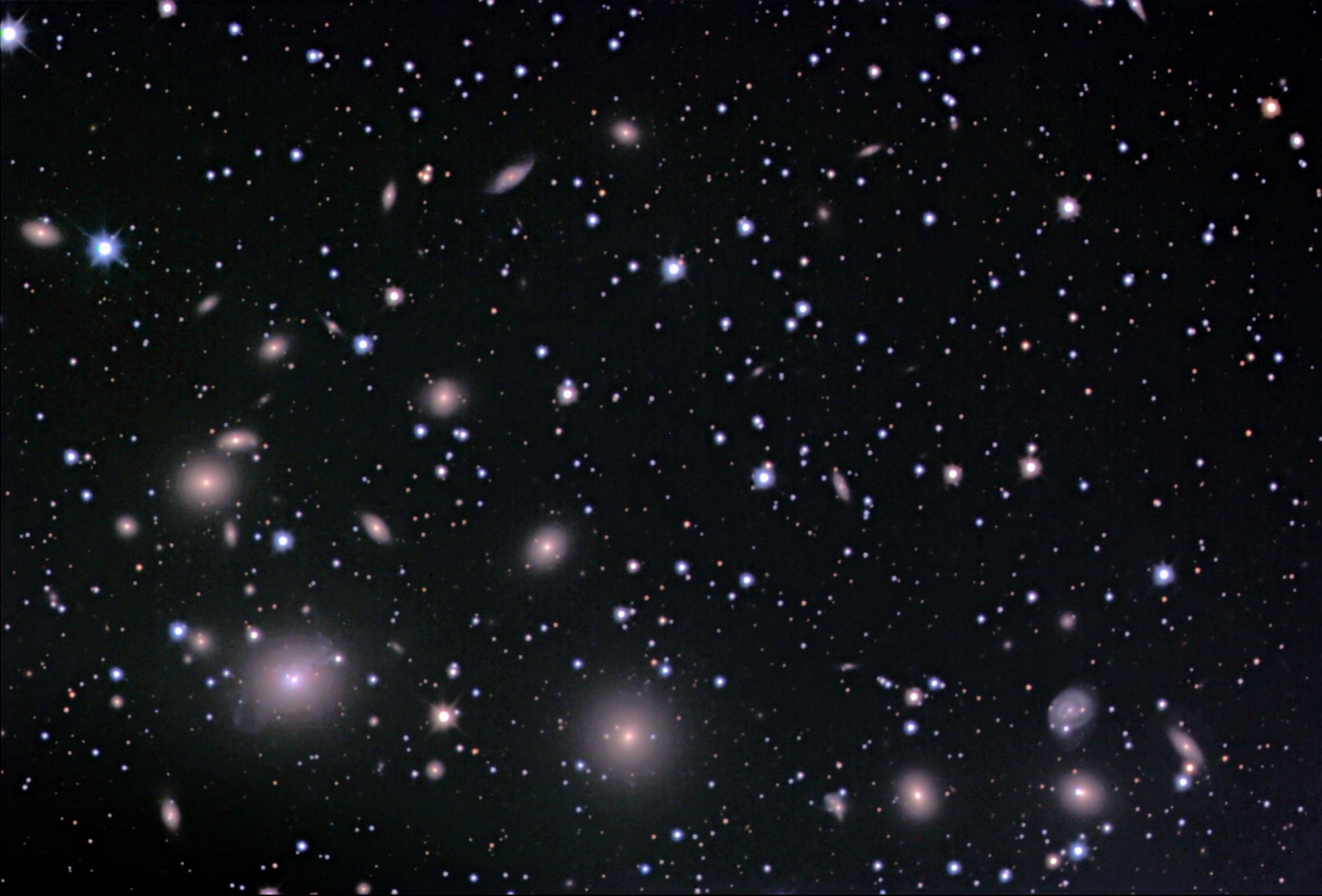 APOD: 2004 October 25 – The Perseus Cluster of Galaxies