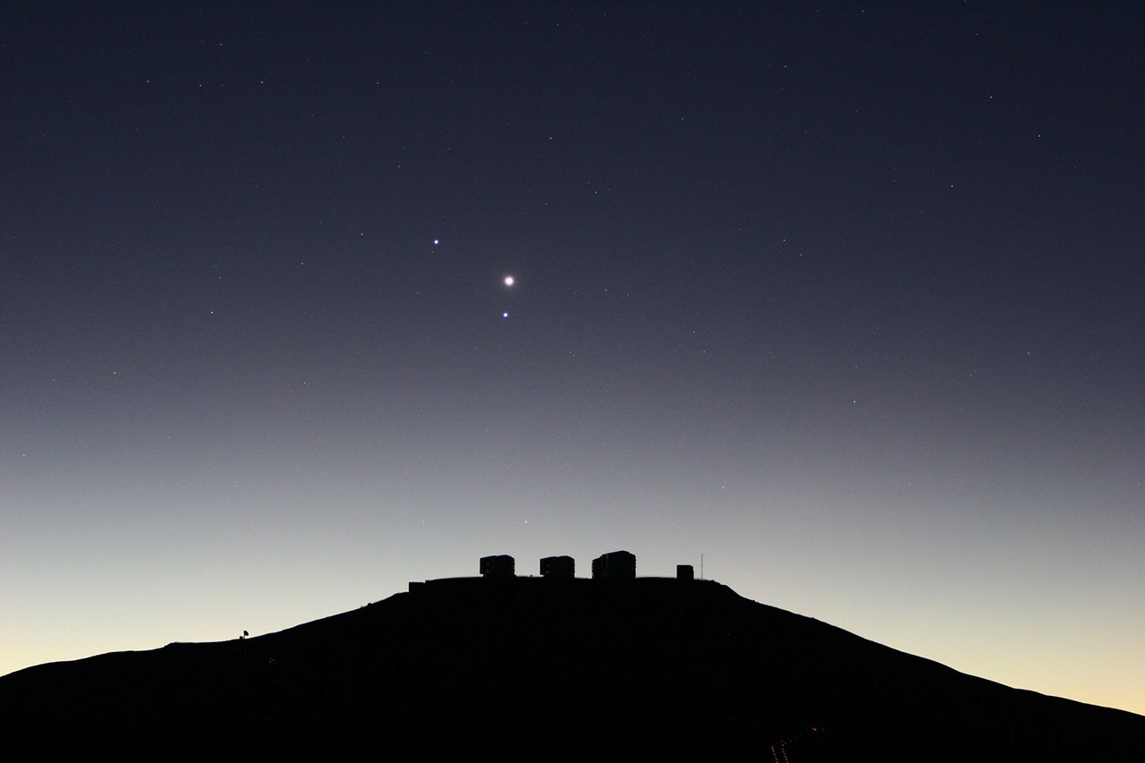 Planets over Paranal — APOD for 2005-08-17