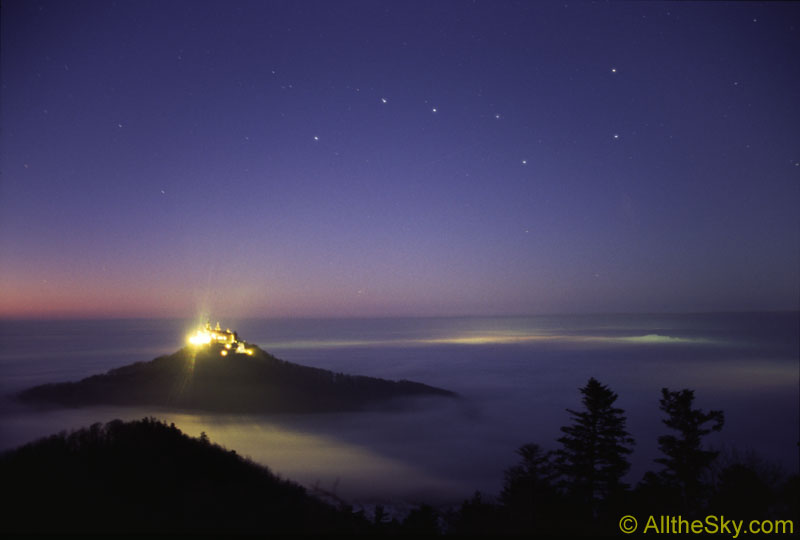 APOD: 2005 February 18 – Big Dipper Castle