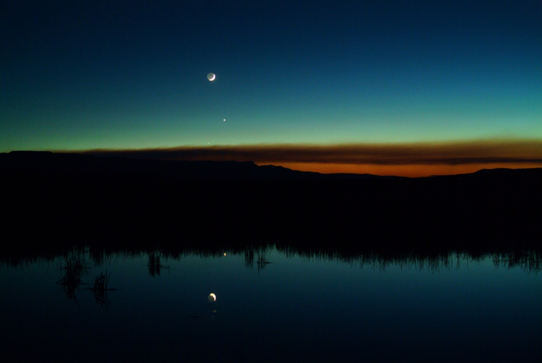 APOD: 2005 July 15 – Reflections on the Inner Solar System