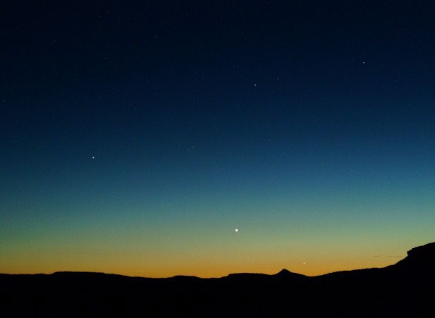 Planets in the West — APOD for 2005-06-24