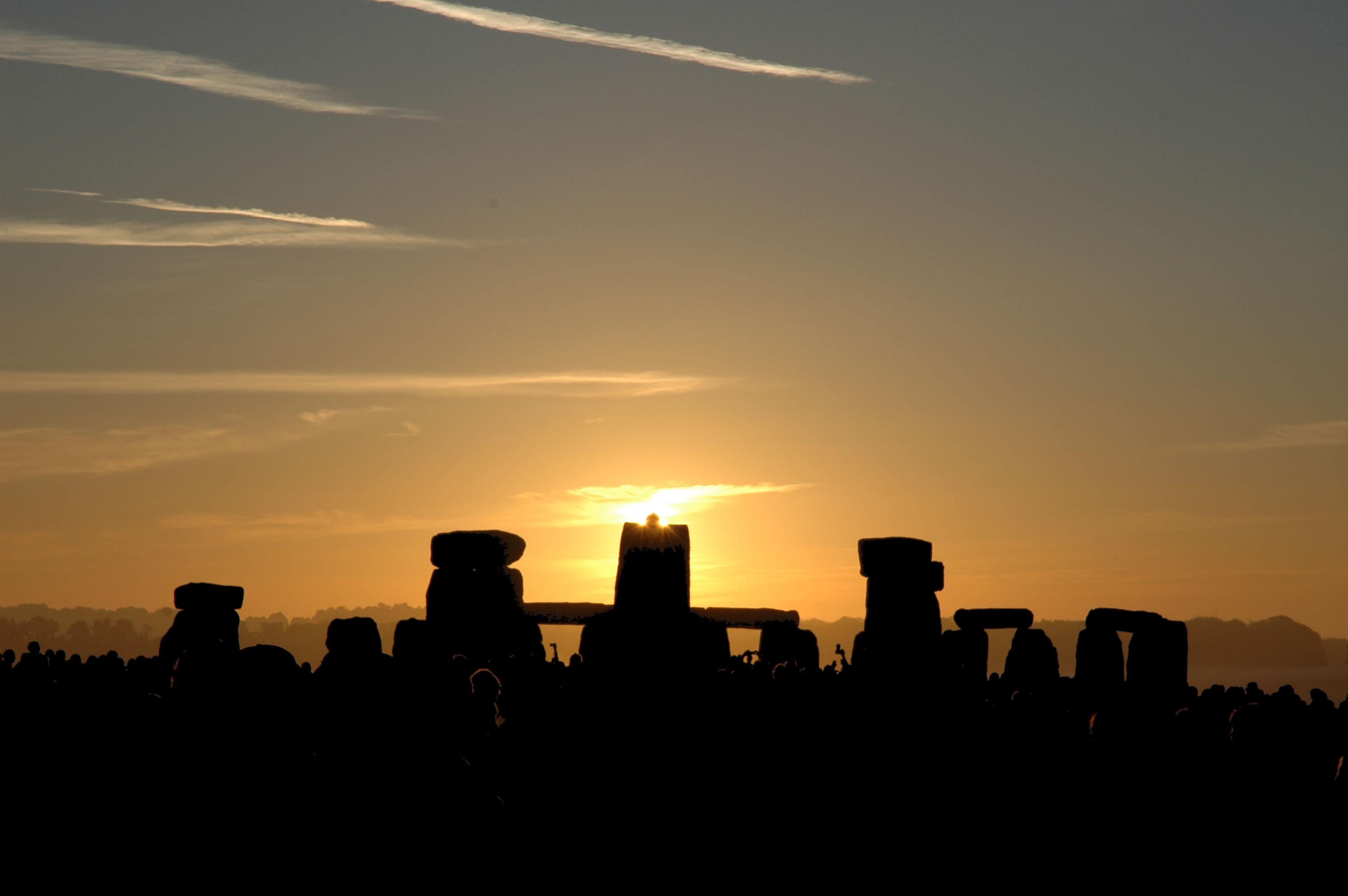 APOD: 2006 June 21 – Sunrise Solstice at Stonehenge