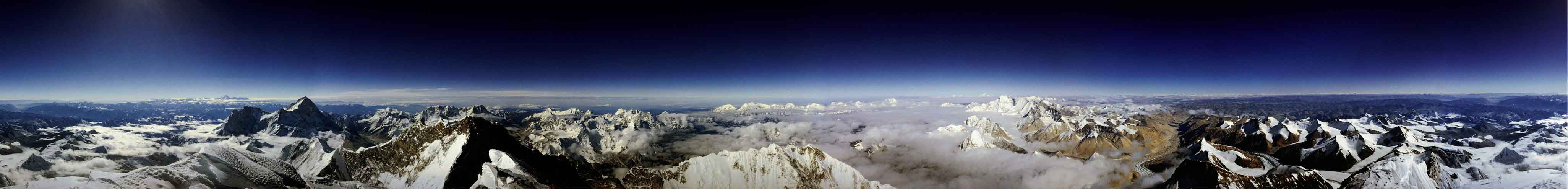 APOD: 2007 April 8 – The View from Everest
